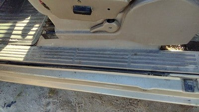 04 Silverado 1500 Passenger Right Lower Sill Step Moulding 52D Tan Extended Cab