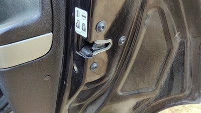 2006-2011 Chevy Hhr Passenger Right Rear Door Latch With Rods/Cables Oem Back