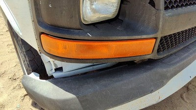 03-14 Express Van Passenger Right Front Turn Signal Light Lamp Fender Mounted