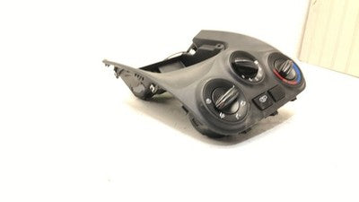 10-11 Rio Temperature Control Module In Dash Heater Without Ac Head Trim Bezel