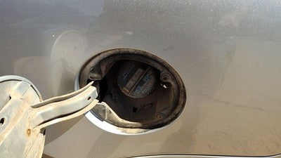 2004 Pontiac Grand Prix Fuel Filler Neck Assembly With Gas Cap Oem 10309614