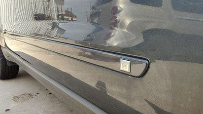 09-17 Traverse Passenger Right Front Moulding From Door Oem Trim 57u Cyber Gray