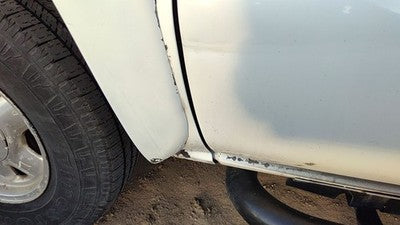 2003-2007 Chevy Suburban Driver Left Front Fender Oem 50U Summit White 88944420