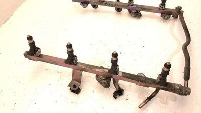2004-15 Nissan Titan Complete Fuel Rail With Injectors Set Loaded Oem 166007s00a
