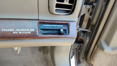 1997-2005 Buick Park Ave Passenger Side Heater Ac Control Slider Oem 25690875