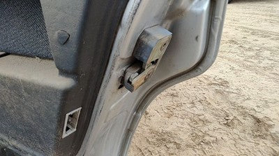 1991 Volvo 740 Passenger Right Rear Door Latch With Rods/Cables Oem Back