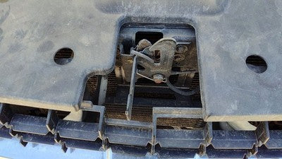 2007-2009 Chevy Silverado 2500 Hood Latch Assembly With Bracket Oem