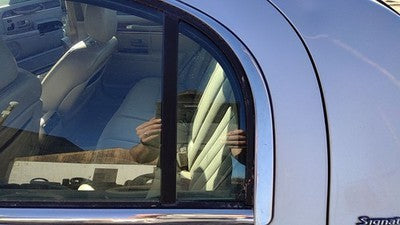 98-11 Lincoln Town Car Driver Left Rear Vent Window Back Door Glass With Frame