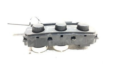 2004-2007 Dodge Caravan Temperature Control Module In Dash Heater Ac Head Unit