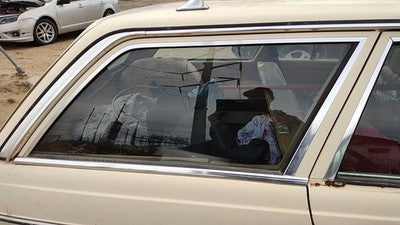 1979-1985 Mercedes 300Td Passenger Right Rear Quarter Glass Back Side Window Oem