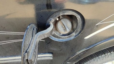 1997-1998 Ford F150 Fuel Filler Neck Assembly With Gas Cap Oem F75z9034la