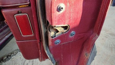 1990 Olds 88 Passenger Right Front Door Latch With Rods/Cables Oem