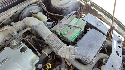 95-99 Saturn Sl1 Complete Air Intake Filter Box Housing With Tube Oem Sohc