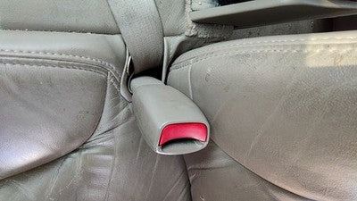 1999 Buick Park Ave Driver Left Front Seat Belt Buckle Receiver Oem Tan