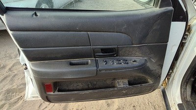 2005 Ford Crown Vic Driver Left Front Door Trim Panel With Master Switch Black