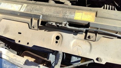 1990-1996 Buick Park Ave Ultra Hood Latch Assembly With Bracket Oem 25630888