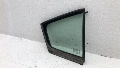 14-18 Kia Forte Passenger Right Rear Vent Window Small Back Door Glass Wth Frame