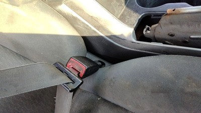 2005-2006 Mazda Tribute Passenger Right Front Seat Belt Buckle Receiver Oem