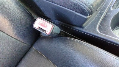 2006-2010 Vw Passat Passenger Right Front Seat Belt Buckle Receiver Oem Qq Black