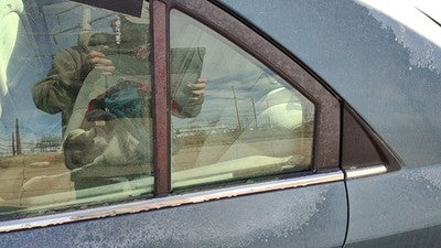 2006-2010 Hyundai Sonata Driver Left Rear Vent Window Back Door Glass With Frame