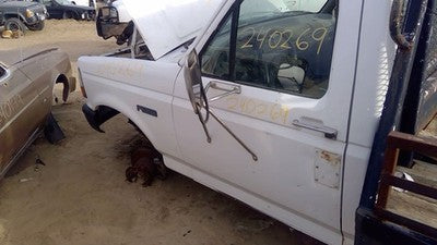 1988-1997 Ford F450 Passenger Right Front Brake Caliper With Bracket Oem