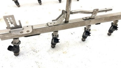 2010-2014 Chevy Tahoe Complete Fuel Rail With Injectors Set Loaded Oem 5.3l