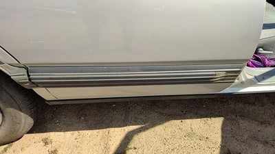 1990 Olds 88 Passenger Right Rear Moulding From Door Oem Back Trim Strip