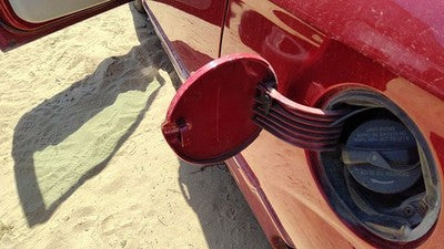 01-07 Chrysler Town Country Fuel Tank Door With Hinge Gas Lid Oem Filler Red Prh