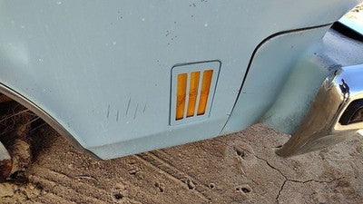 1975 Cutlass Supreme Passenger Right Front Turn Signal Light Lamp Fender Marker