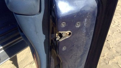 1995-2005 Ford Explorer Passenger Right Front Door Latch With Rods/Cables Oem