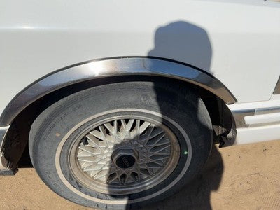 94 Town Car Passenger Right Front Wheel Flare Moulding Oem Fender White Wt