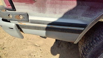 1993 S10 Blazer Passenger Right Rear Moulding On Quarter Panel Oem