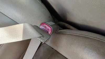 2002-2005 Ford Explorer Passenger Right Front Seat Belt Buckle Receiver Tan Gp