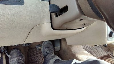 06-16 Chevy Impala Lower Dash Under Column Knee Bolster Trim Panel Neutral 52C