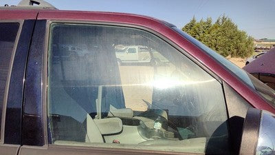 1997-2002 Ford Expedition Passenger Right Front Side Window Door Glass Oem