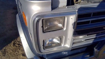 1989 Chevy G20 Van Passenger Right Trim Bezel Around Headlight Oem Dual 15596118
