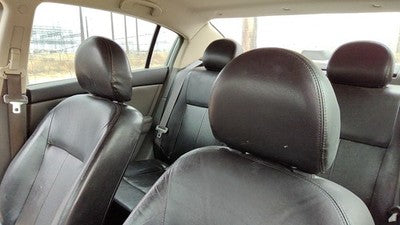 2007-2009 Nissan Sentra Pair Of Front Headrests Oem Left Right Set Seat
