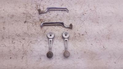 Door Handle Chrome Interior with Window Cranks LH RH Set for 80-86 Bronco F100 F