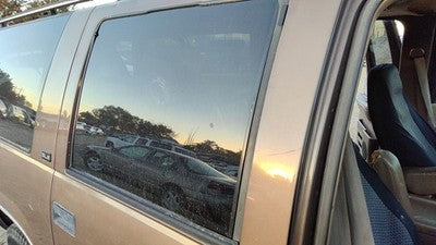 1992-1999 Chevy Suburban Passenger Right Rear Side Window Door Glass Oem Back
