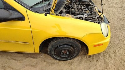 2000-2005 Dodge Neon Passenger Right Front Fender Oem Yellow 05012670Ad