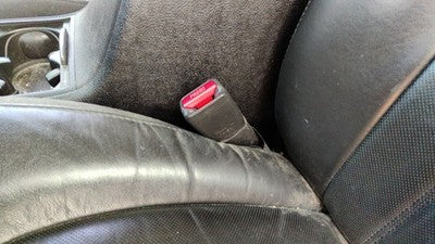 2006-2011 Buick Lucerne Driver Left Front Seat Belt Buckle Receiver Ebony 193