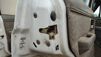 1992 Jeep Cherokee Driver Left Rear Door Latch With Rods/Cables Oem Back