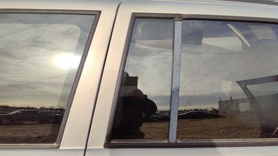 93-98 Grand Cherokee Passenger Right Rear Vent Window Back Door Glass With Frame