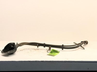 2004-2006 Chevy Tahoe Fuel Filler Neck Assembly With Gas Cap Oem 15078967