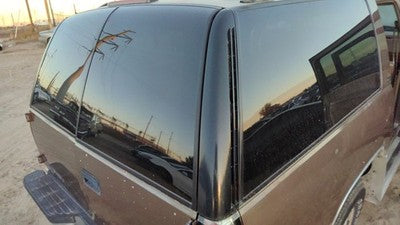 1992-1999 Chevy Suburban Passenger Right Back Glass Rear Window Oem 15692190