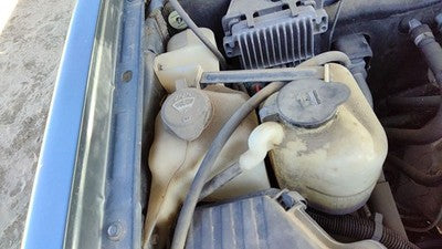 2004-2012 Gmc Canyon Windshield Washer Fluid Reservoir With Pump Oem Wiper Tank