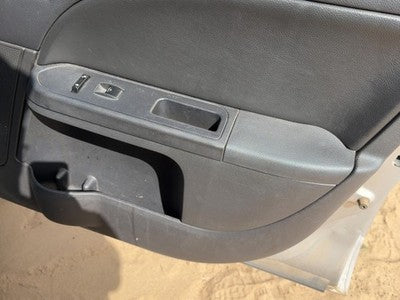 06-07 Fivehundred Passenger Right Front Door Trim Panel With Switches Black Hw