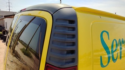 02 Express Van 2500 Passenger Right Rear Upper Moulding On Quarter Panel Oem