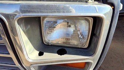 1980-1986 Ford F150 Driver Left Head Light Oem Front Lamp E1tz13008a
