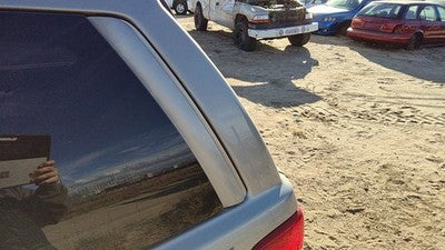 01 Grand Cherokee Driver Left Rear Corner Moulding On Quarter Panel Ps5 Silver